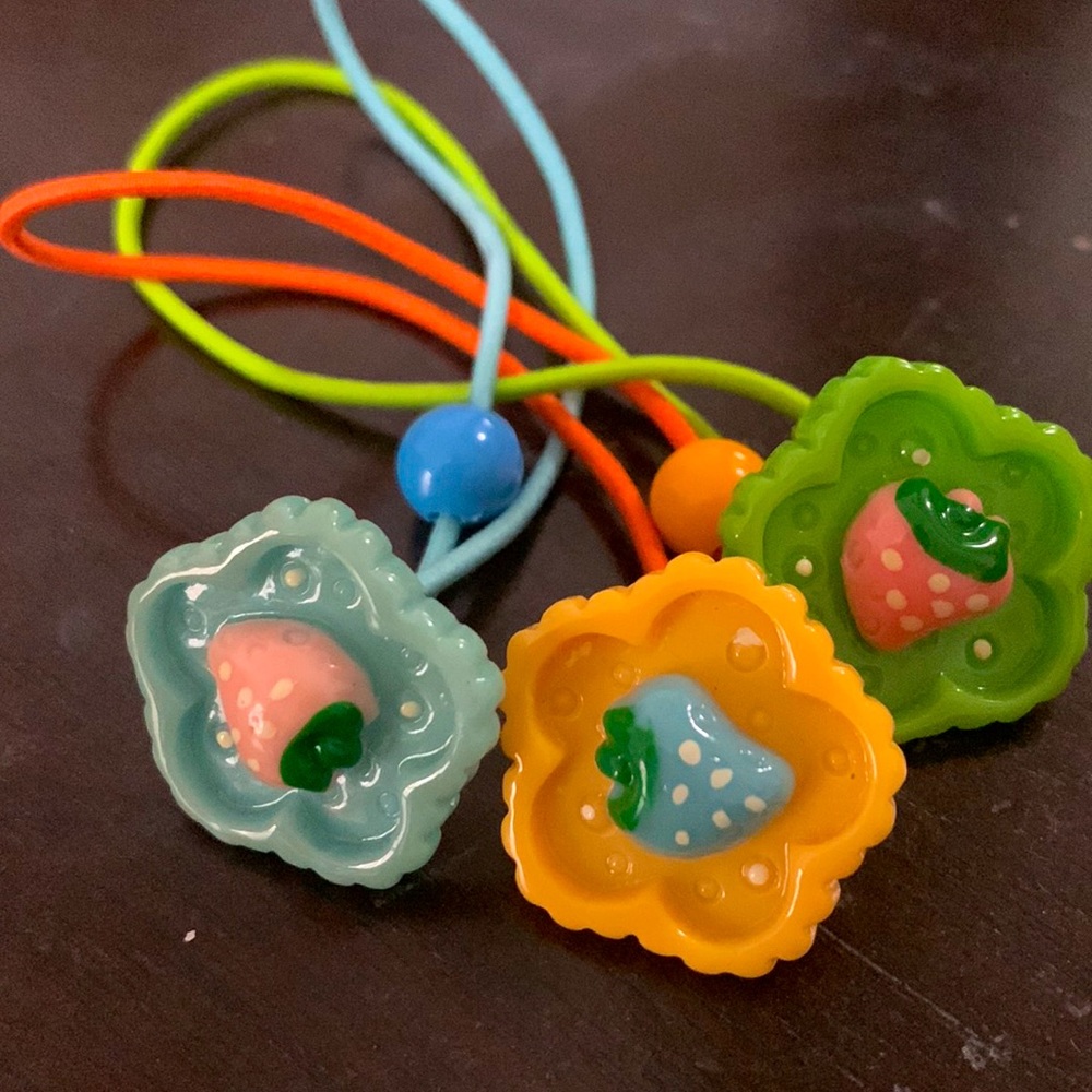 Strawberry hair ties
